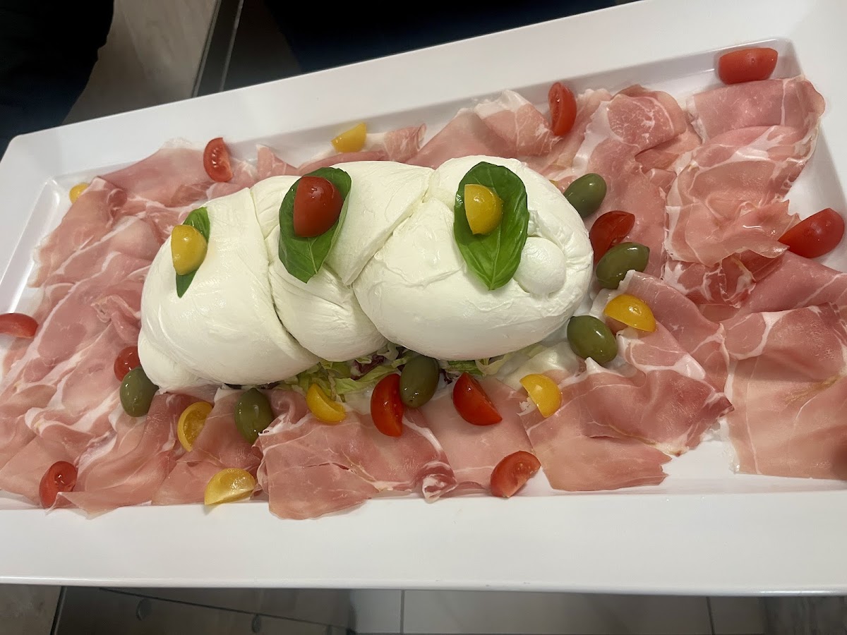 Pizzeria Trattoria Marechiaro Photos 2